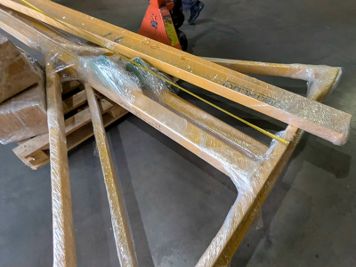 Собрали, проверили, загрузили. Регулируемый козловой кран уже работает у клиента